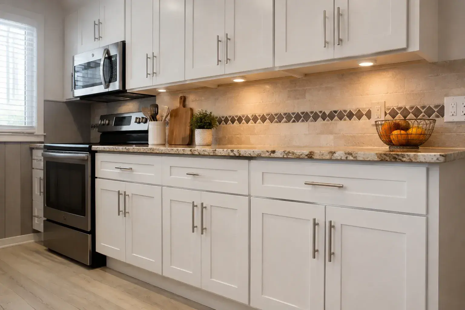Cabinet Refacing in a Bellevue home